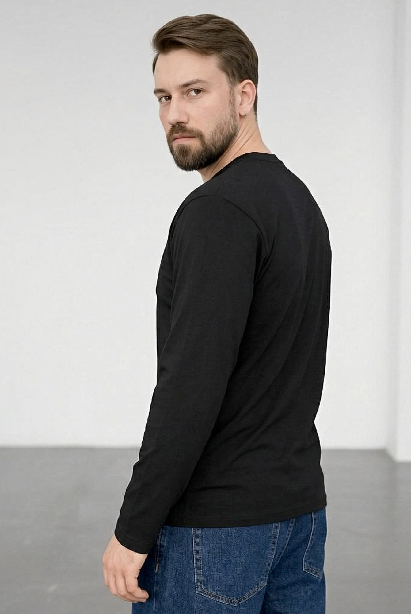 Футболка мужская М-У23430/25 (Размер:124-114-182,188 Цвет:черный)